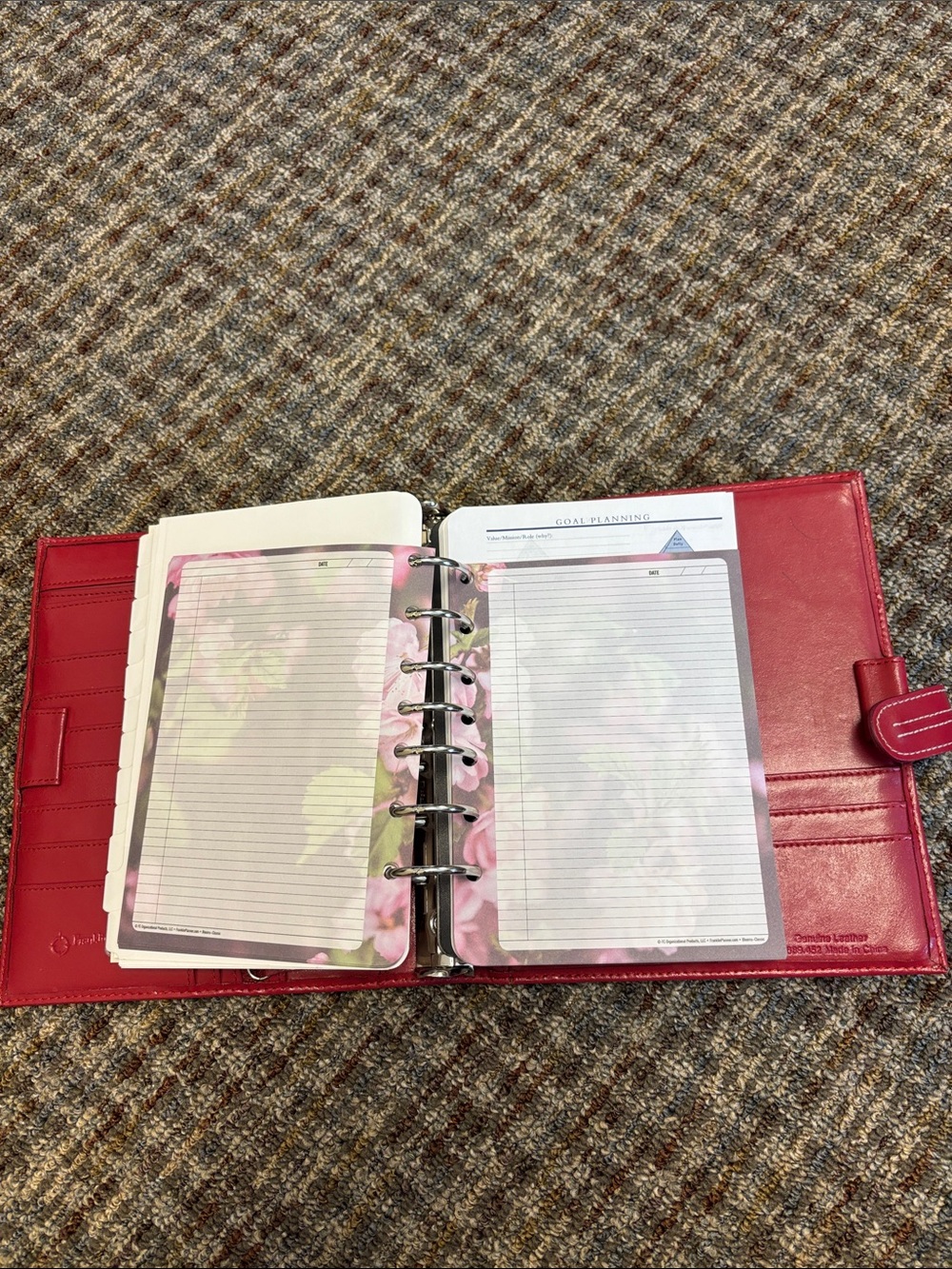 Franklin Covey red Leather Planner with Snap Closure - Picture 3 of 5